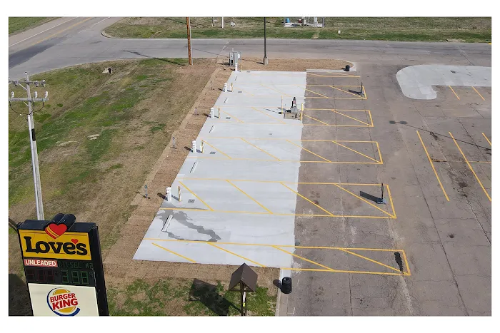 Love's Travel Stop Picture 5