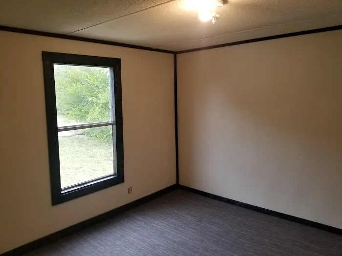 Lakeshore RV & Mobile Home Park Picture 6