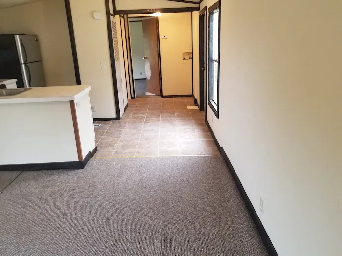 Lakeshore RV & Mobile Home Park Picture 10