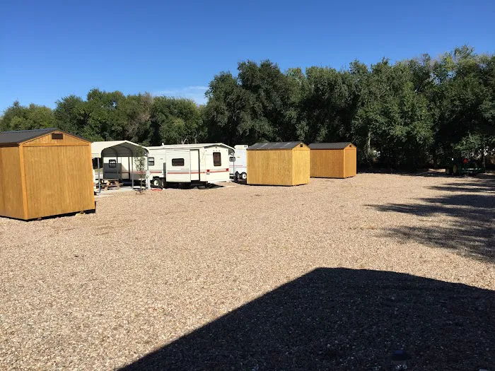 Lincoln Rv park Picture 2