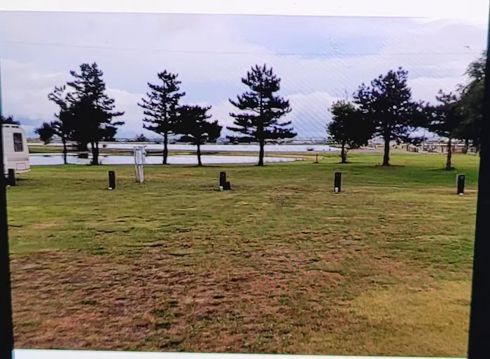 Artesian Lake RV Sites & Cabins Picture 1