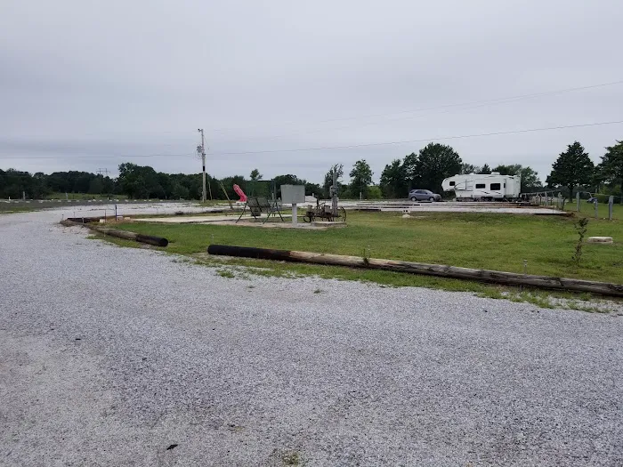Circle 5B RV Park Picture 3