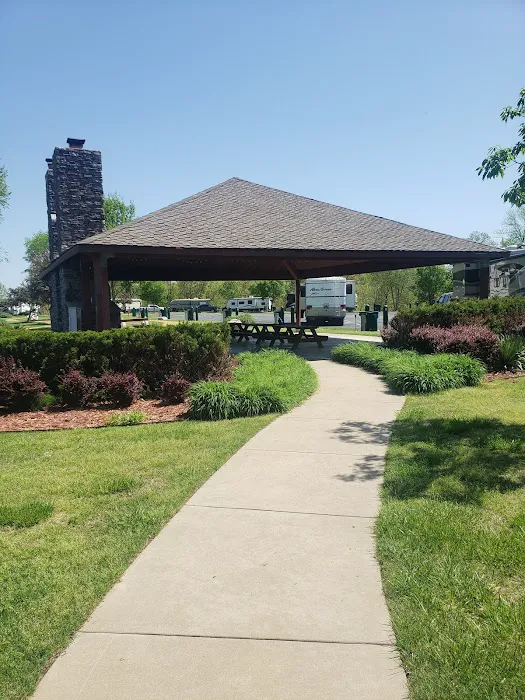 Whispering Woods RV Park Picture 3