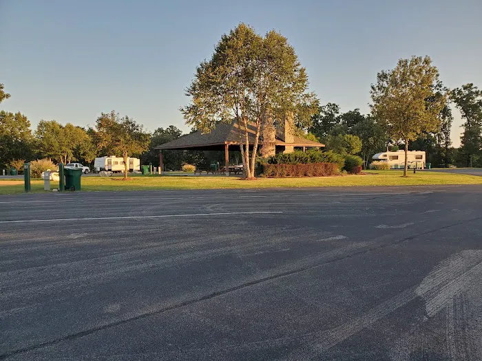 Whispering Woods RV Park Picture 2