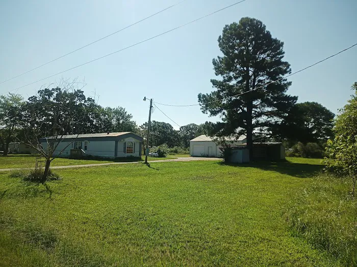 Boondocks Enterprises Mobile Home and RV park Picture 2