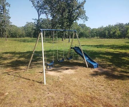 Boondocks Enterprises Mobile Home and RV park