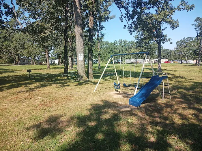 Boondocks Enterprises Mobile Home and RV park Picture 10