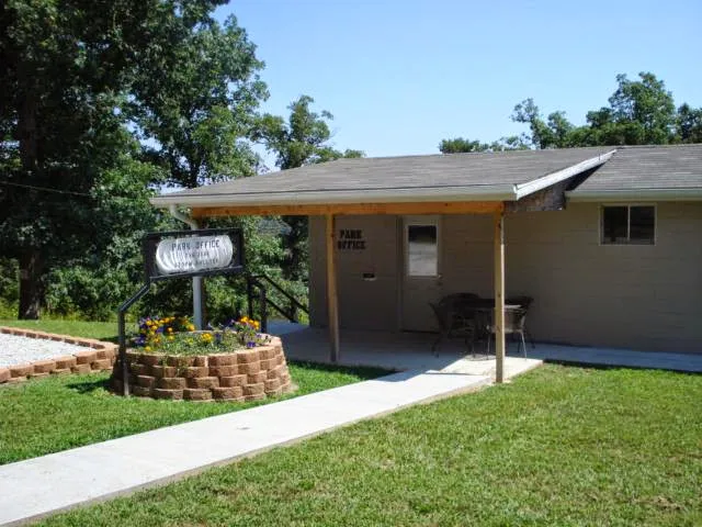 Acres of Shade Mobile Home Park Picture 3