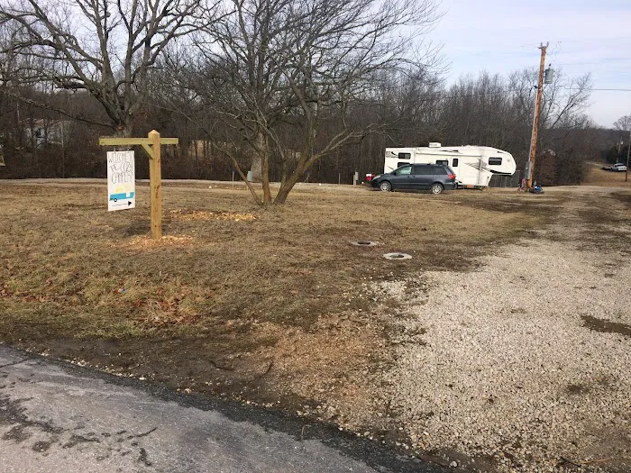 Cozy Camper RV Park Picture 2