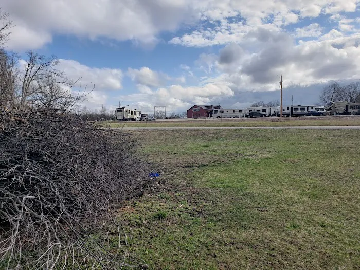 Rustic Meadows RV Park Picture 6