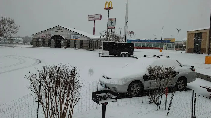 R.V. Express 66 RV Park Picture 5