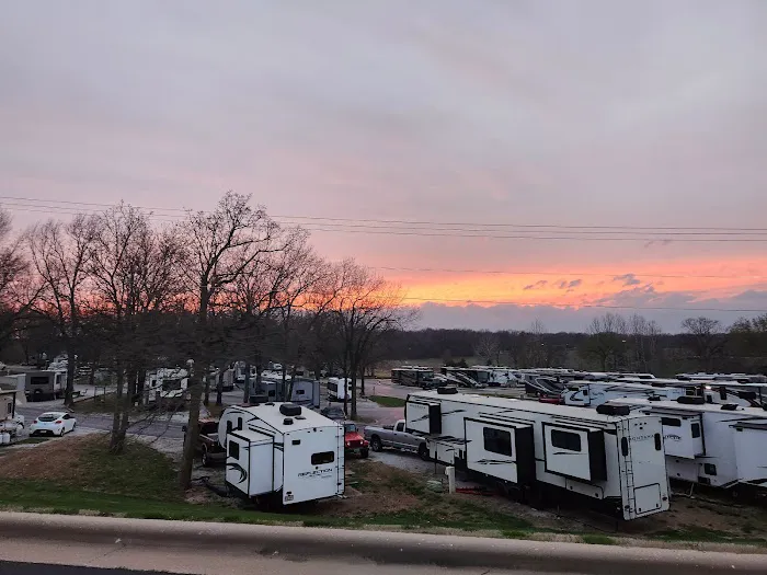 Coachlight RV Park Picture 2