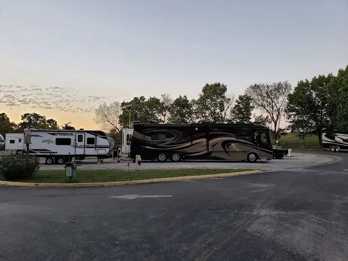 Coachlight RV Park Picture 5