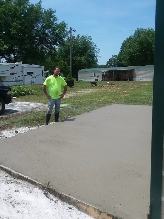 Hickory Lane Mobile Home Park Picture 4