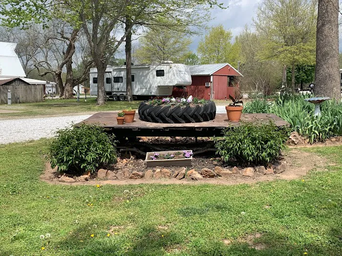 Big Red Barn RV Park Picture 1