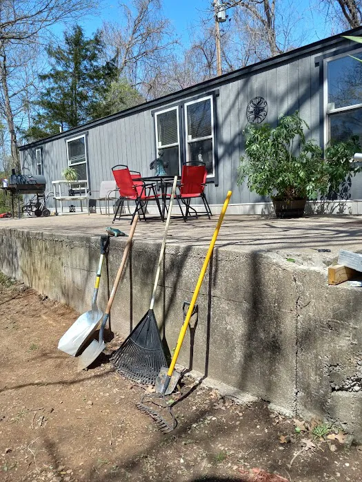 Shady Lane RV and Mobile Home Park Picture 2