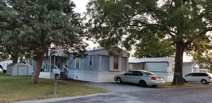 Oaks Mobile Home Park Picture 4