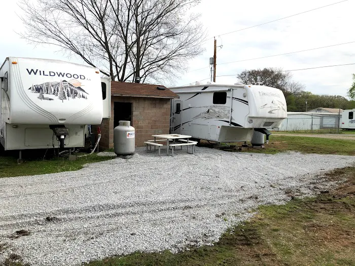 Mid America RV Park Picture 1