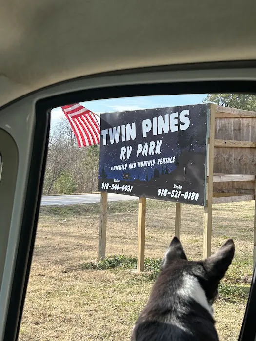 Twin Pines RV Park Picture 8