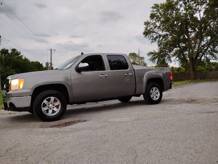 Fountain Road Park Village Picture 3