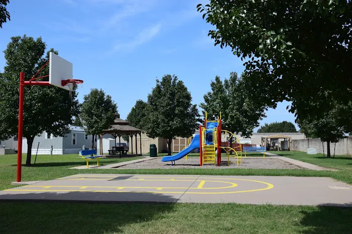 Park Avenue Estates Manufactured Home Community Picture 5