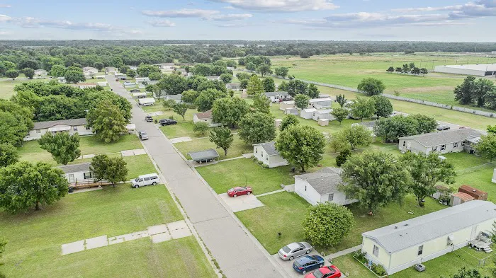 River Oaks Mobile Home Park Picture 4