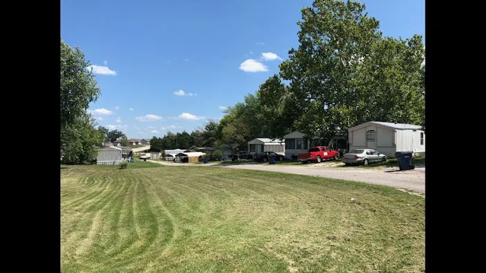 Meadowbrook Mobile Home Park Picture 1