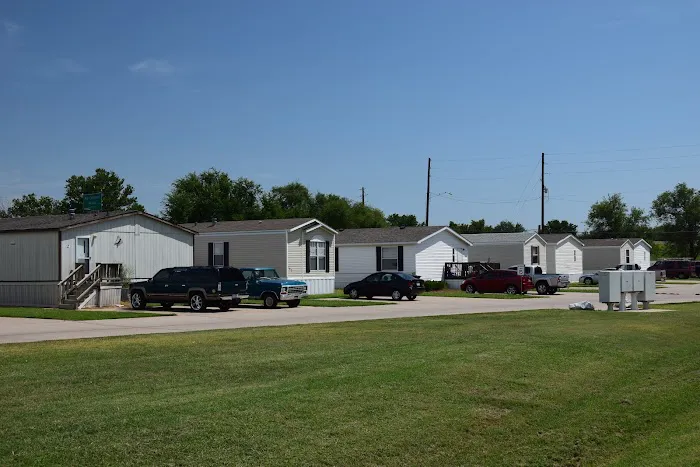 Sherwood Acres Manufactured Home Community Picture 10