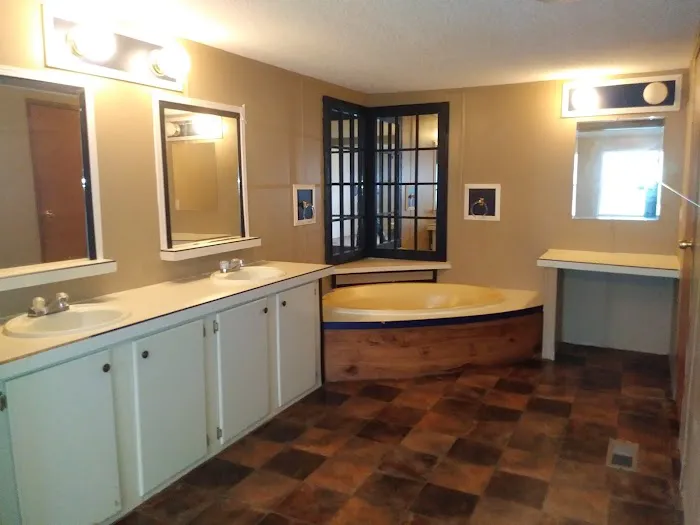 Riverside Mobile Home Community Picture 3