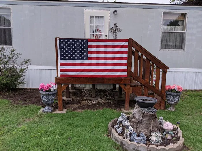 Riverside Mobile Home Community Picture 8