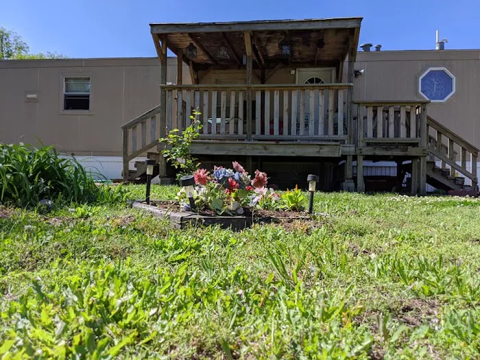 Riverside Mobile Home Community Picture 5