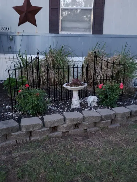 Riverside Mobile Home Community Picture 10