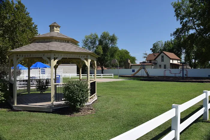 The Woodlands Manufactured Home Community Picture 1