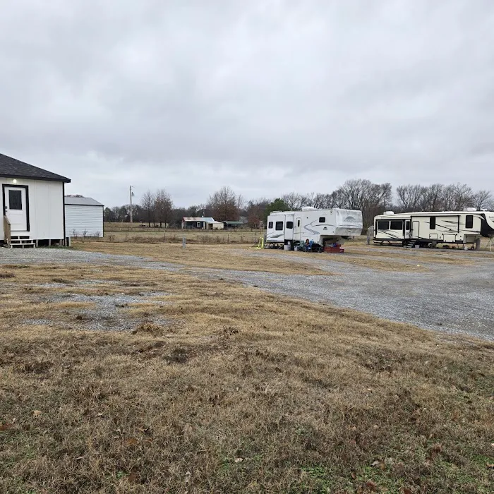 Sierra Vista Mobile Home Park Picture 3
