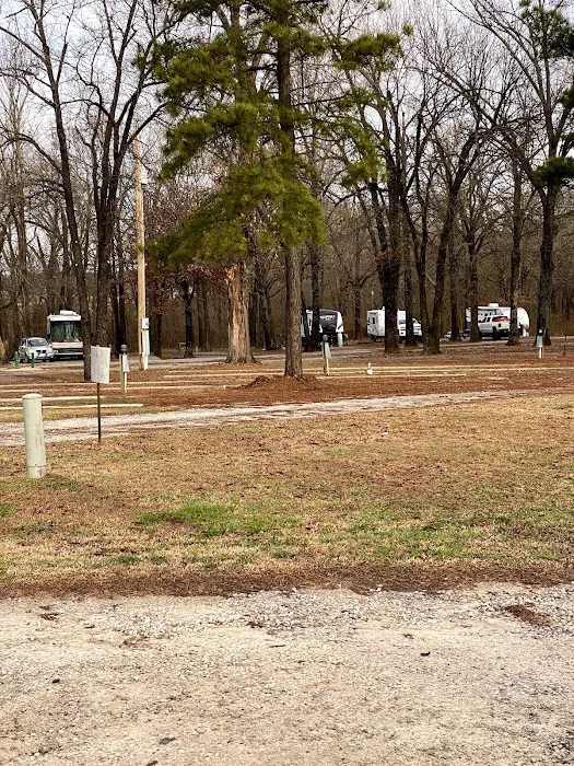 Lakeside RV Park & Campground Picture 10