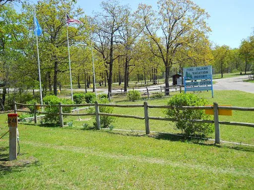 Pine Island RV Resort Picture 4