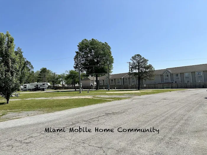 Miami Mobile Home Community Picture 2