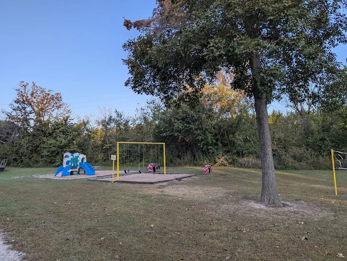 Rustic Trails RV Park Picture 8