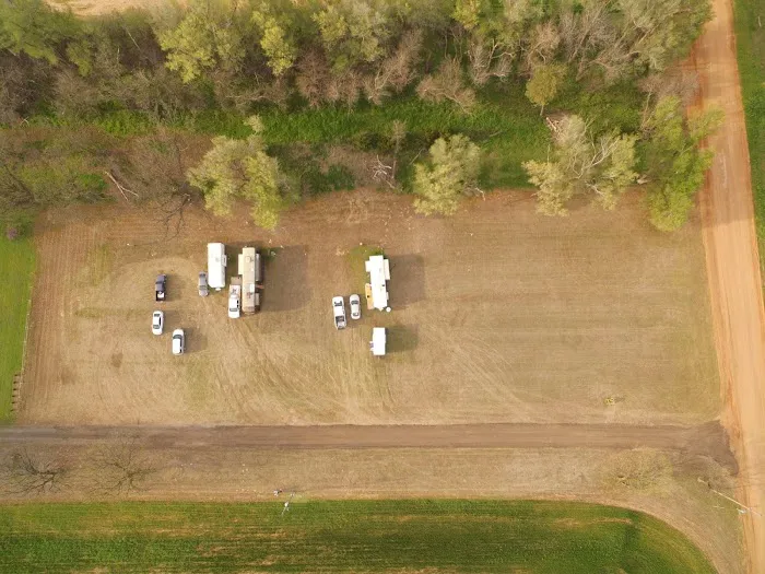 Oak Leaf RV Park Picture 4