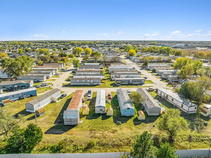 Cottonwood Grove Mobile Home Community Picture 2