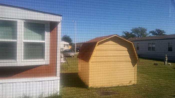 Cottonwood Grove Mobile Home Community Picture 8