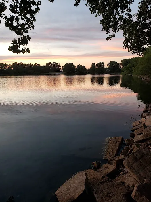 Lakeside Landing Picture 1