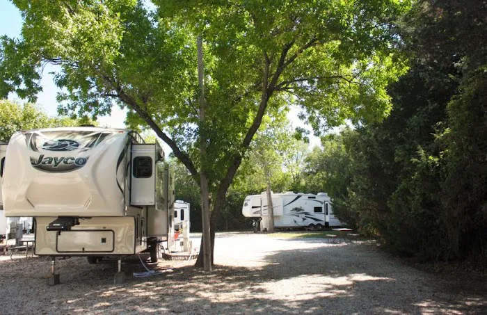 Deer Grove RV Park Picture 7