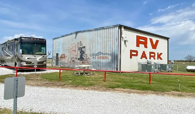 Cabin Rv Park Picture 3