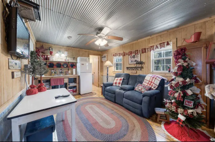 Horseshoe INN and Campground Picture 7