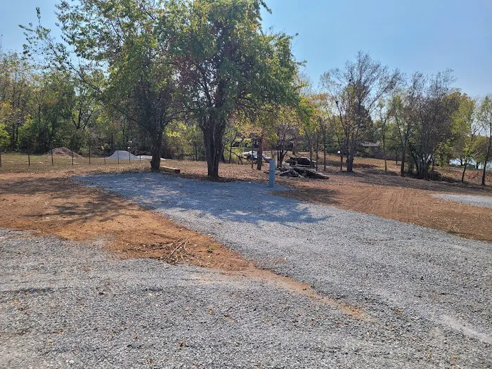 Mitchell's Landing RV Park on Lake Hudson Picture 3