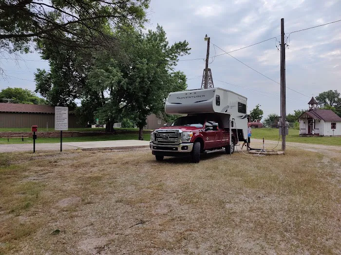 Rotary Club RV Park Picture 4
