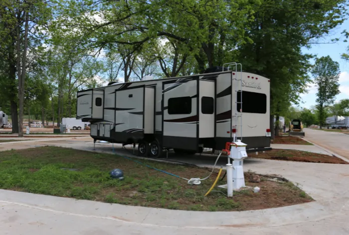 Crooked Creek RV Park Picture 6