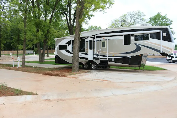 Crooked Creek RV Park Picture 7