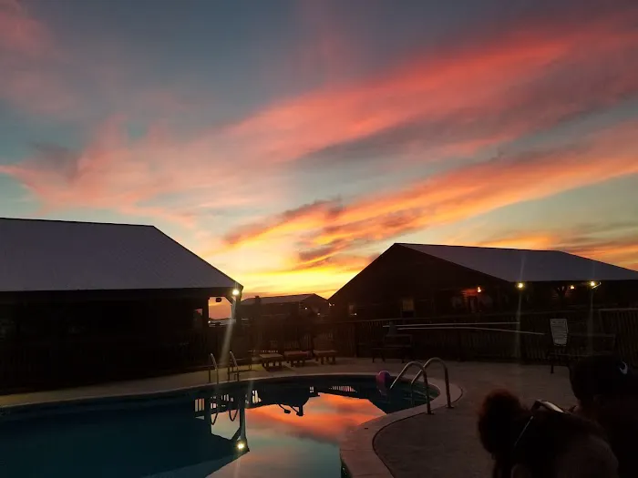 Grand Meridian RV, Tiny Home, Cabin Resort And Storage Picture 7
